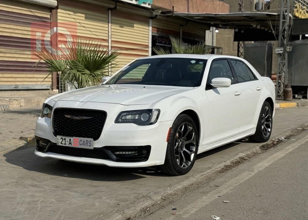 کرایسلەر 300